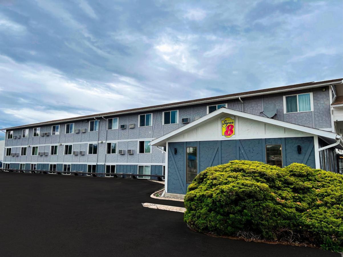 Super 8 By Wyndham Missoula/Brooks Street Hotel Exterior photo